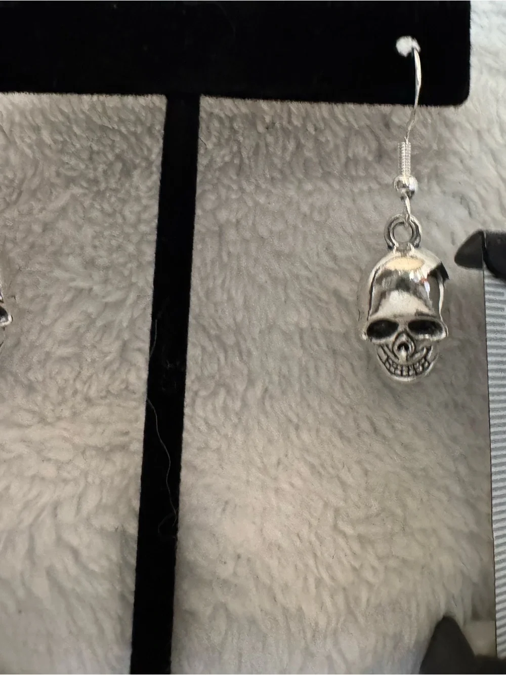 N/A stylish silver
