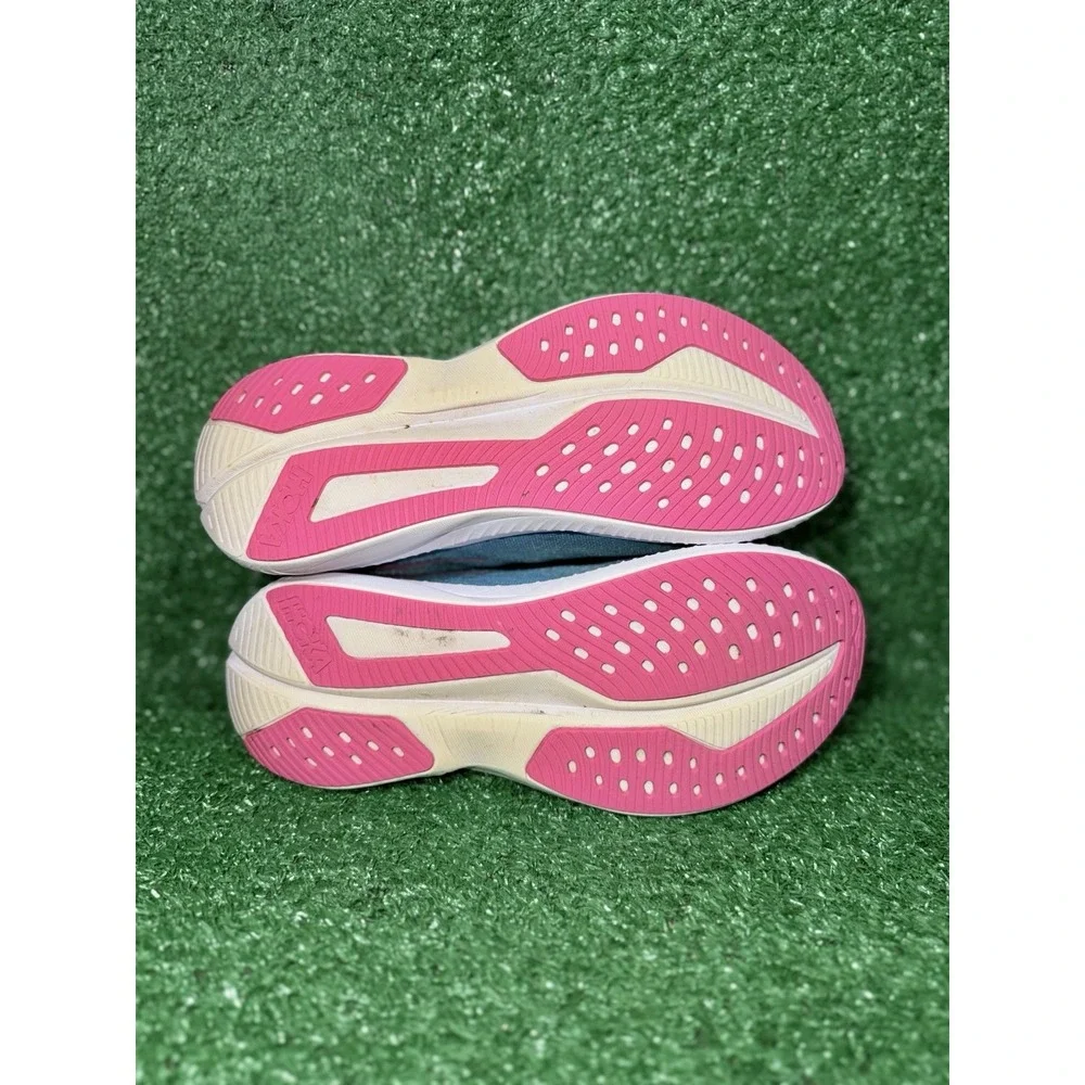 Hoka One One hoka one