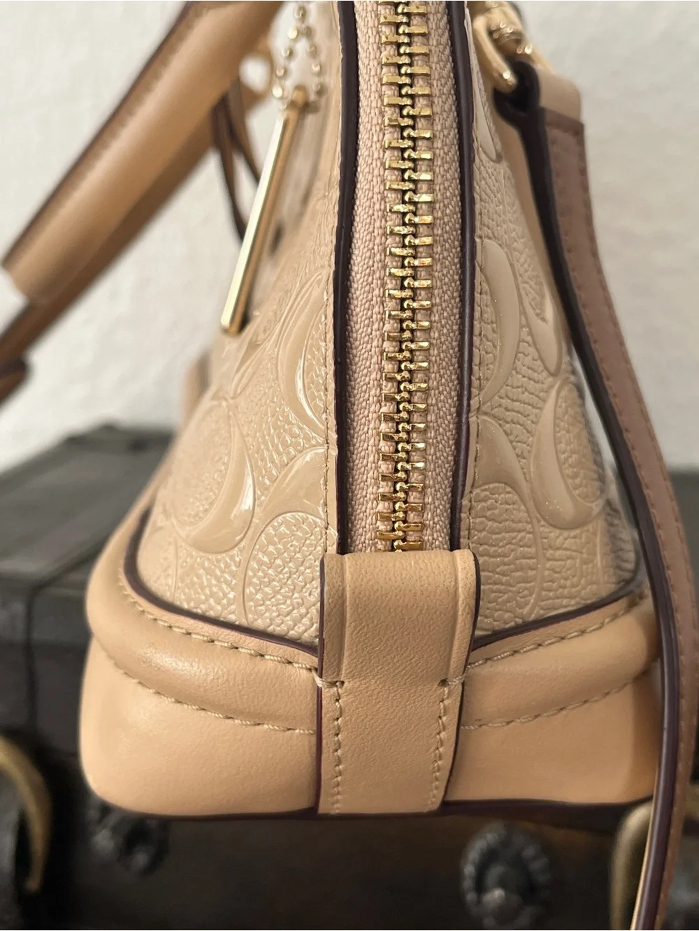Coach strap polished tone