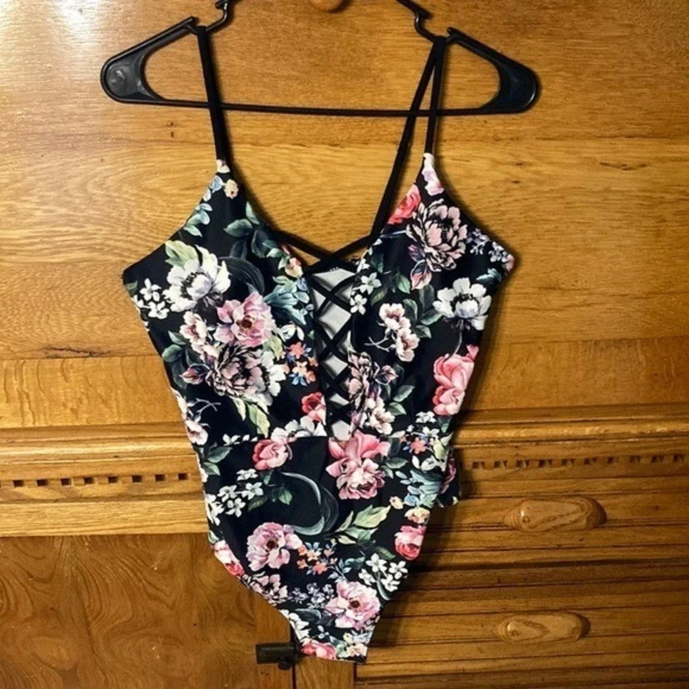 Dilinte Boho-Chic Romantic Floral Lace Up One Piece Swimsuit Tropical Large‎