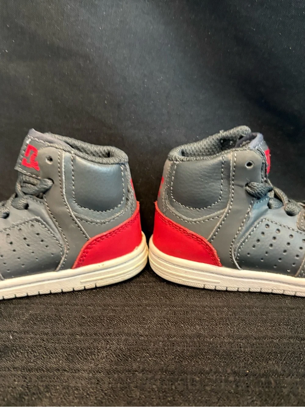 N/A little grey