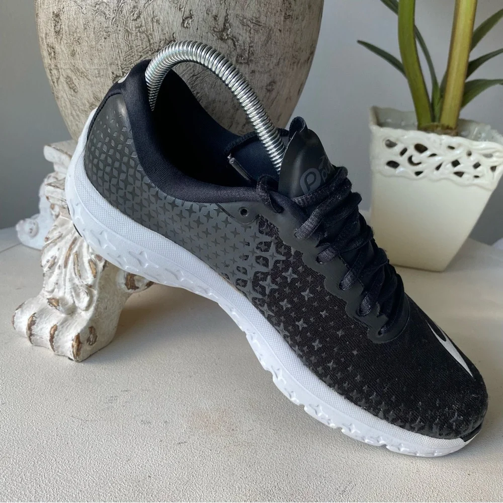 Brooks like new
