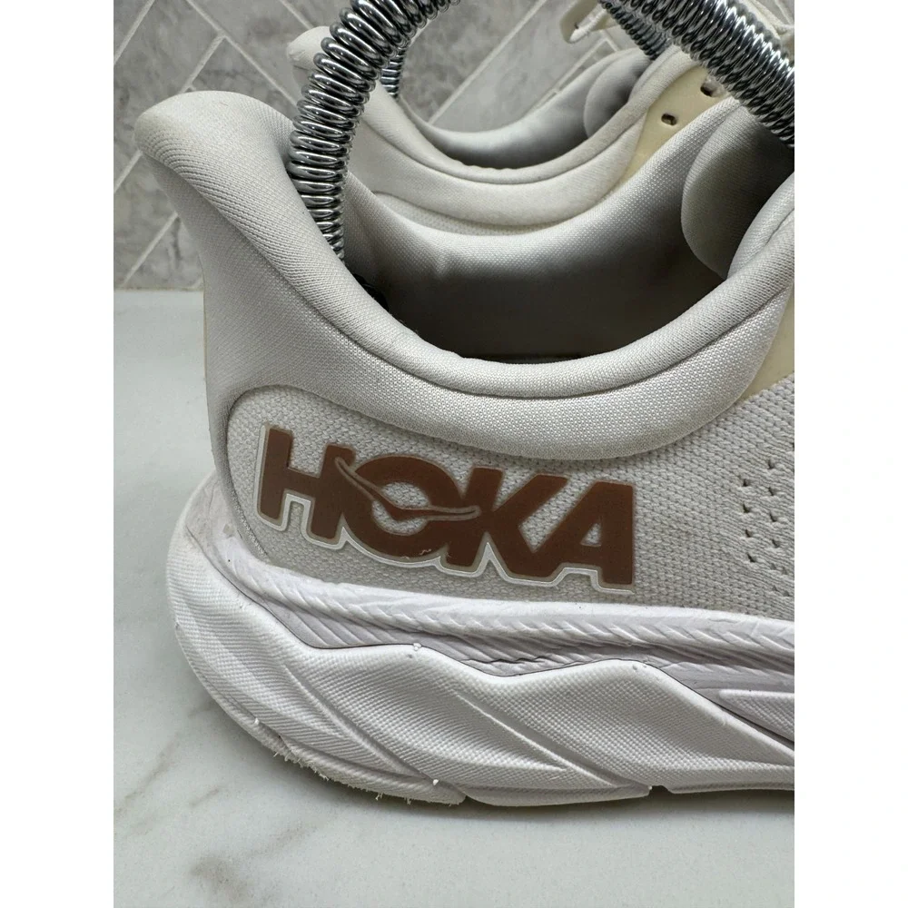 Hoka One One hoka one