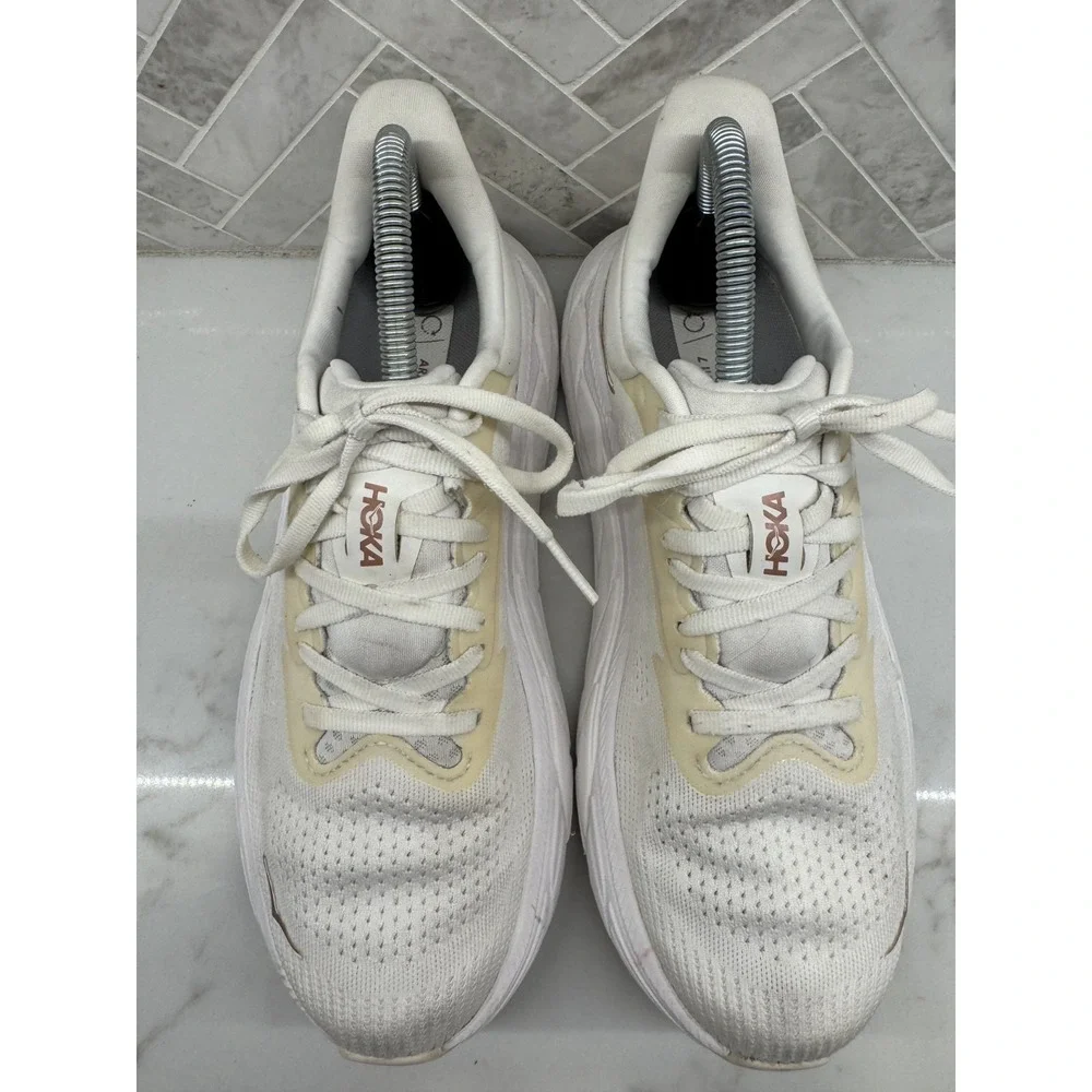 Hoka One One hoka one