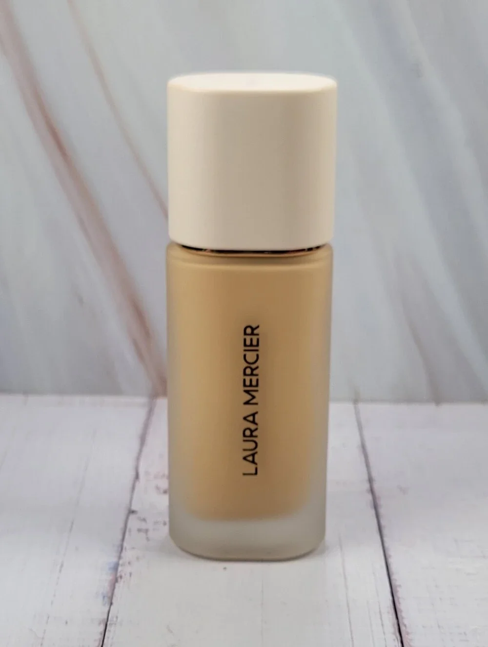 Laura Mercier Real Flawless Weightless Perfecting Foundation NEW!