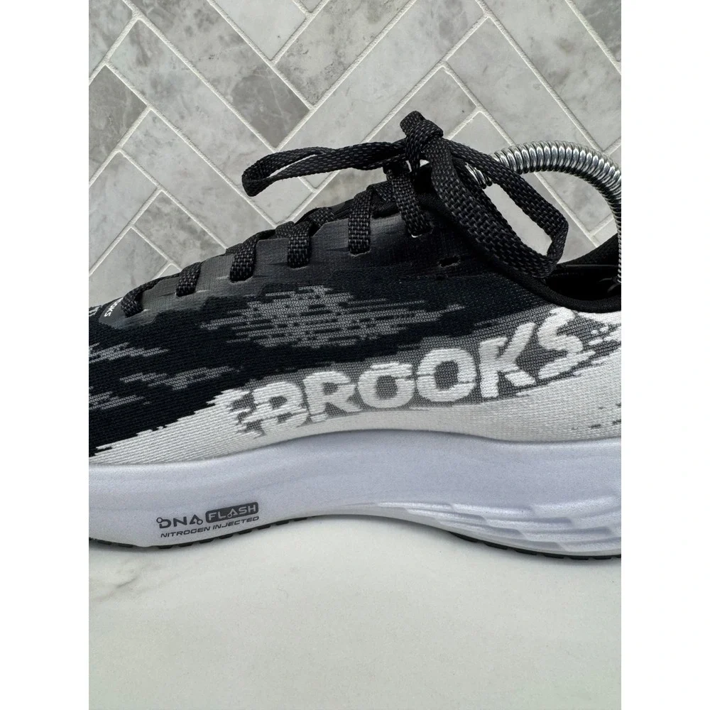 Brooks launch 11
