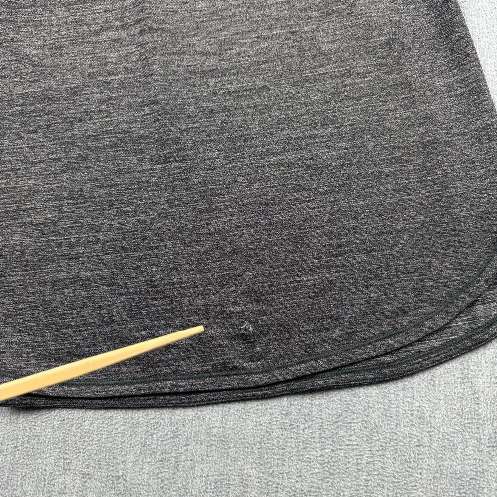 Lululemon Tank Top Womens 10 Heathered Gray In A Cinch‎ Sleeveless Athletic Gym