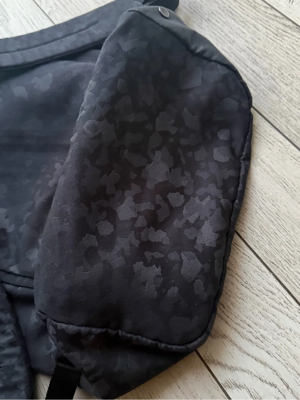 lululemon athletica ⚠️fair condition…it