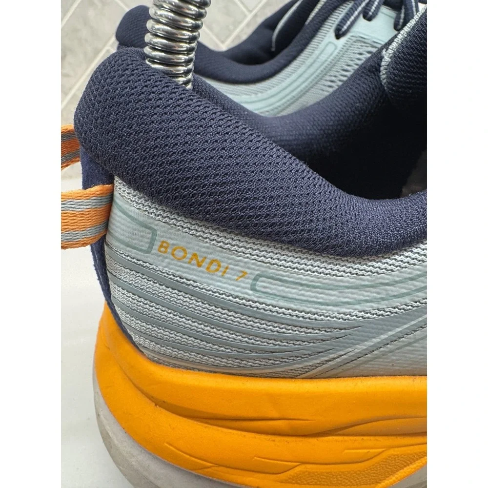 Hoka One One hoka one