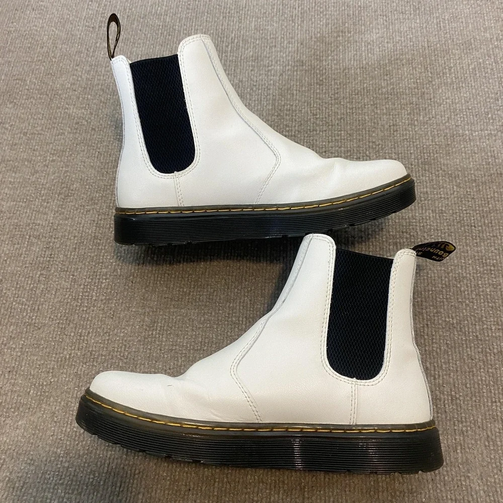 Dr. Martens Dorrian Chelsea Boots Womens 8 Mens 7 White Leather Ankle Y2K Grunge