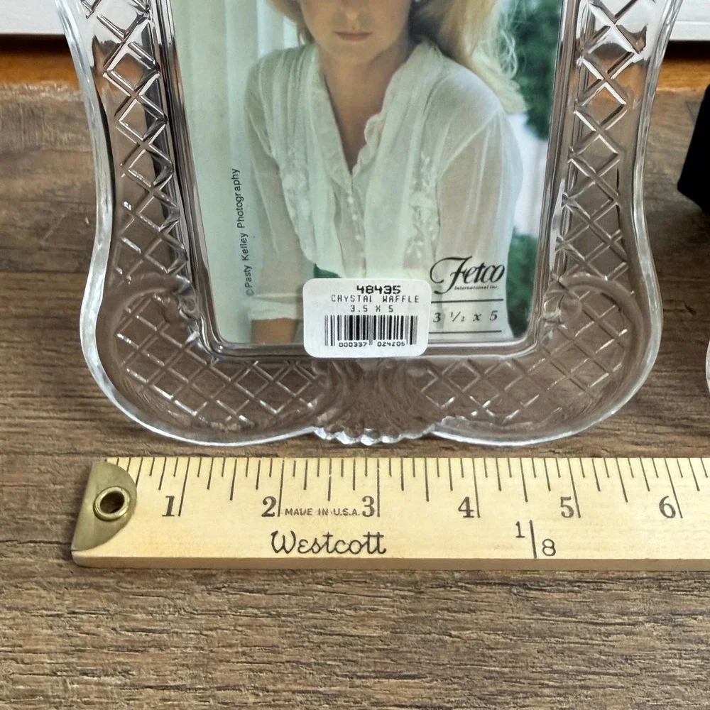 Set of 2 Crystal Waffle Picture Frames 3.5 x 5‎ by Fetco International 48435