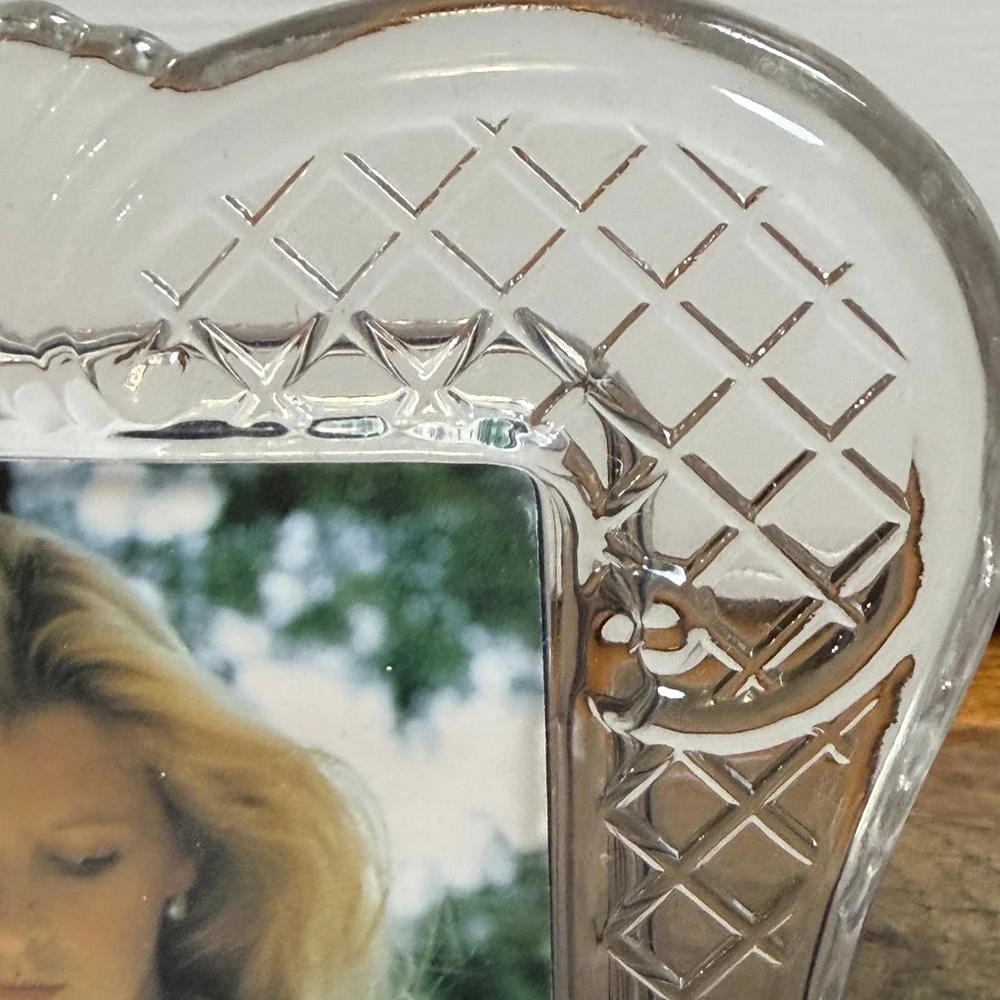 Set of 2 Crystal Waffle Picture Frames 3.5 x 5‎ by Fetco International 48435