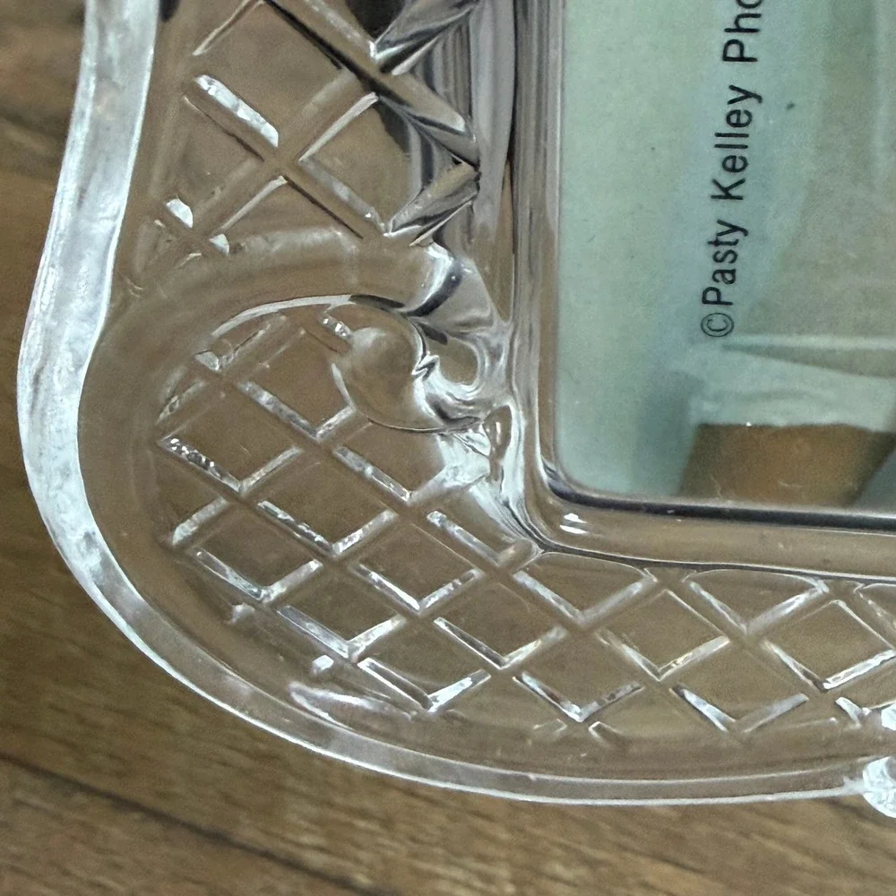 Set of 2 Crystal Waffle Picture Frames 3.5 x 5‎ by Fetco International 48435