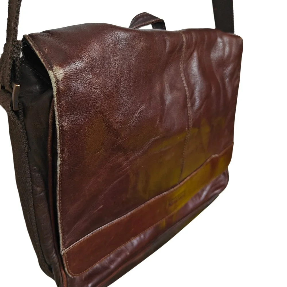 Kenneth Cole Reaction style daily