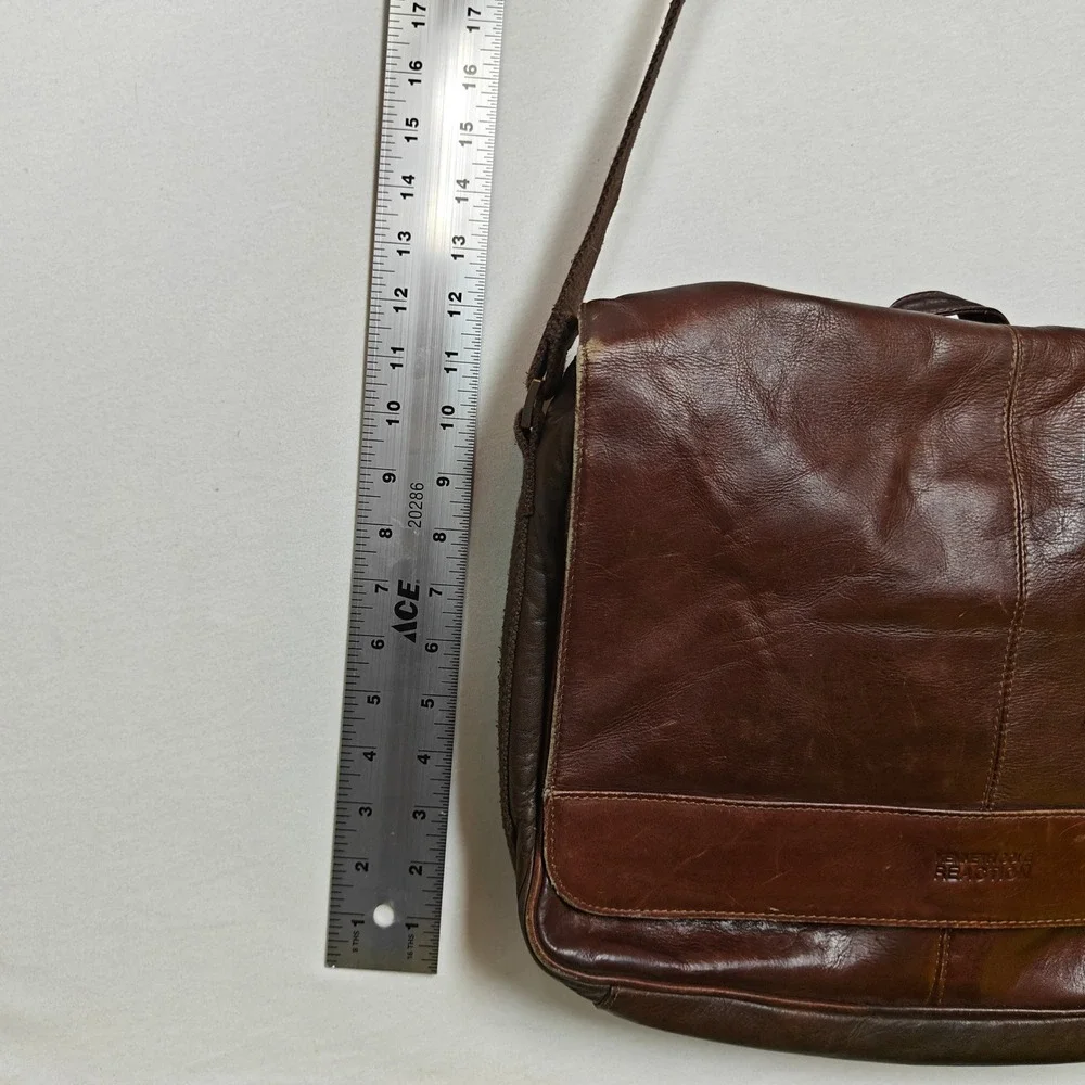 Kenneth Cole Reaction daily classic kenneth