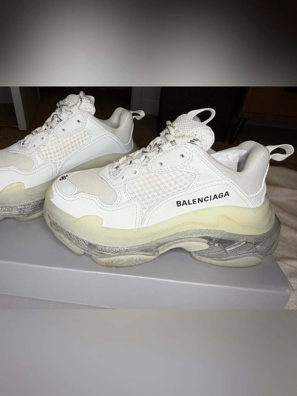 Balenciaga triple s clear sole