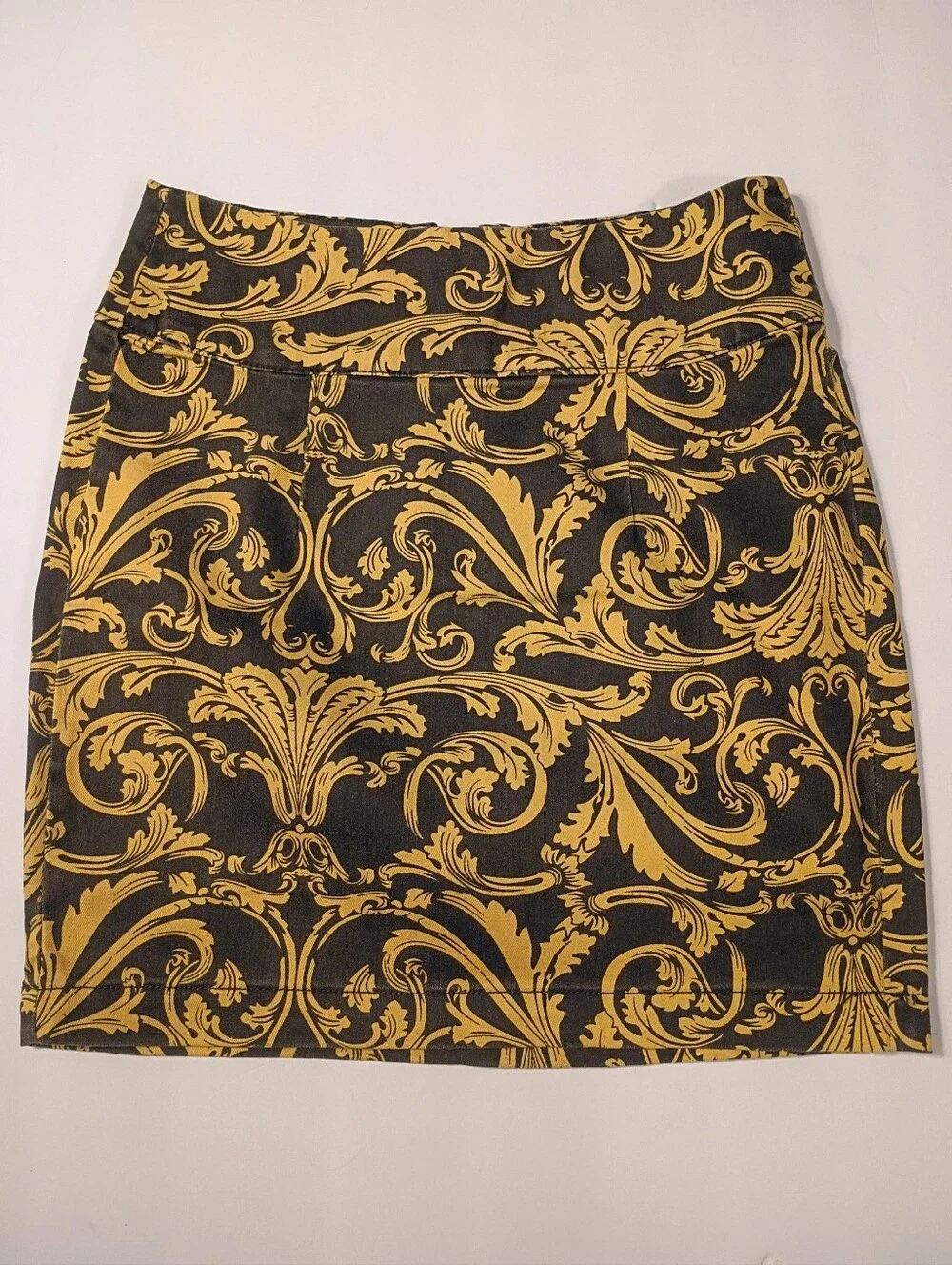 Forever 21 Premium Denim Size S Yellow & Black Mini Skirt Zipper Close At Waist