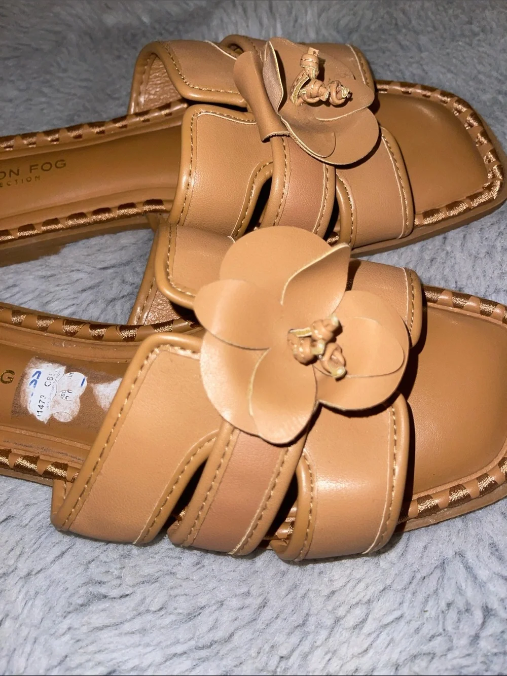 London Fog Camel Floral Slide Sandals Summer Pool