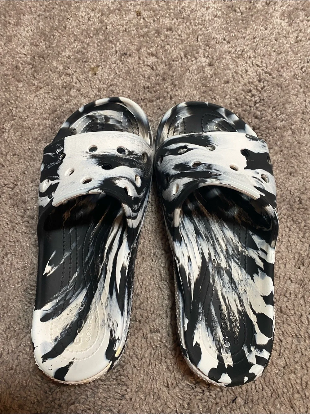 CROCS Classic marble Swirl Slide Sandals slip ons for Women