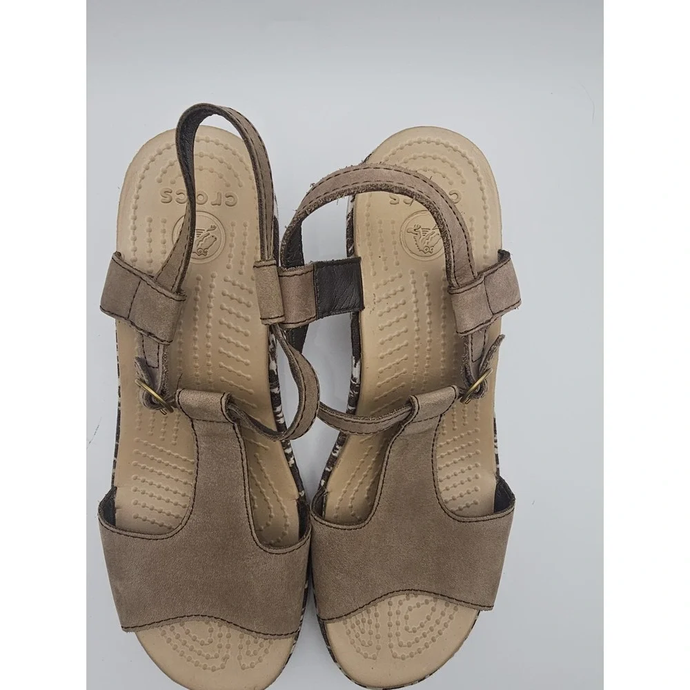 Crocs Women's. Wedge Sandals with Geographic Design Size 9‎