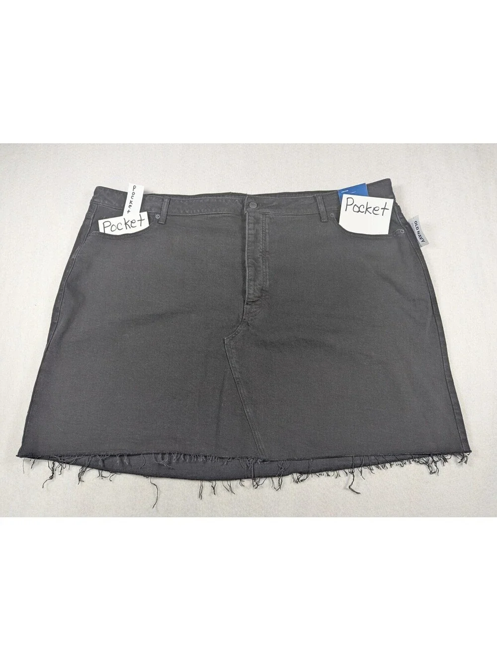 Old Navy - Women's -High Rise Smooth Pockets Black Denim Skirt Raw Hem - Size 28