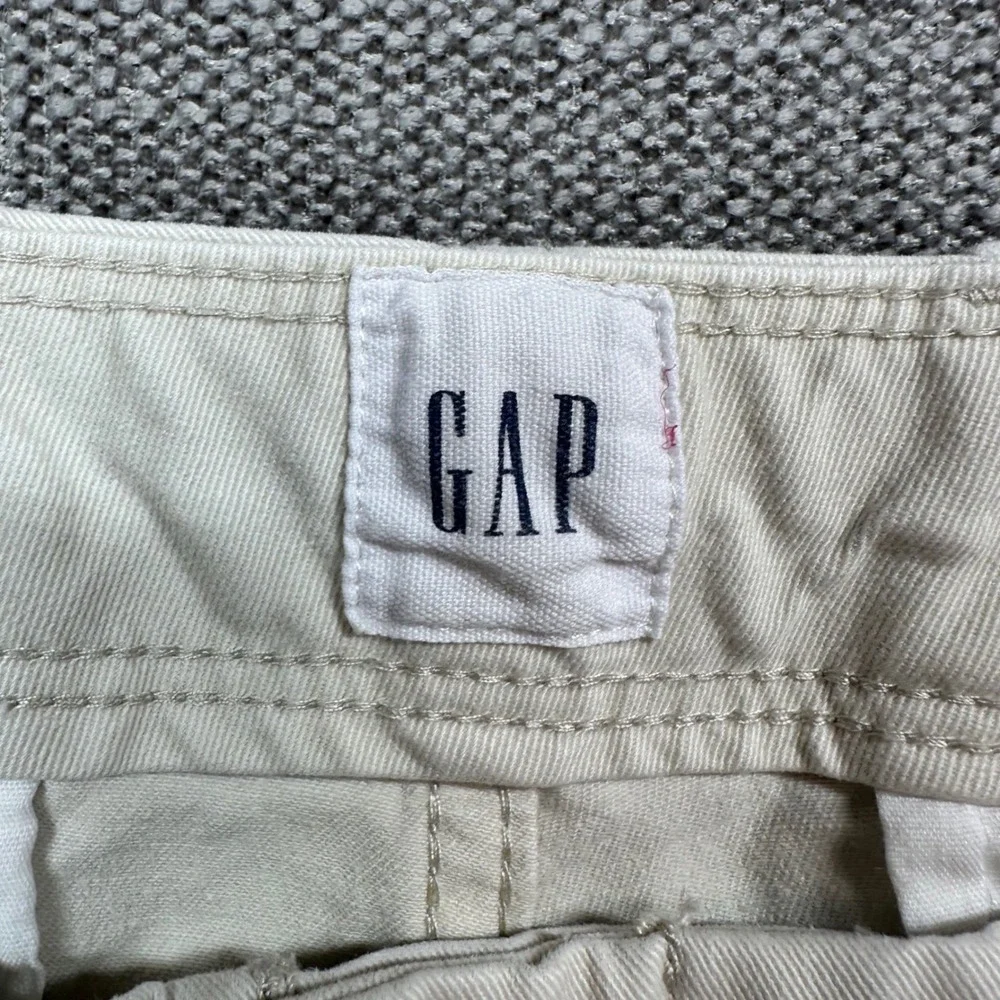GAP essential straight