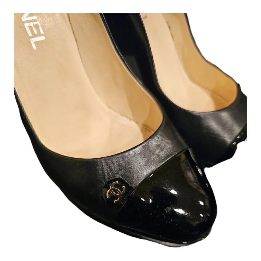 CHANEL Black Leather & Patent Platform Heels‎ - Size 40 /US 9