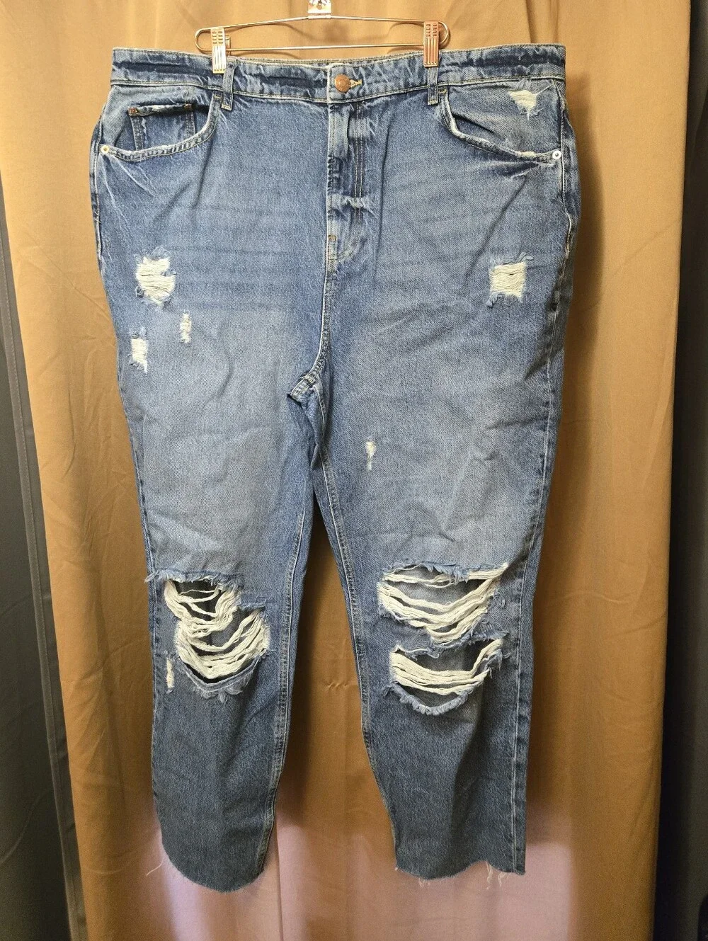 River Island rise five rips