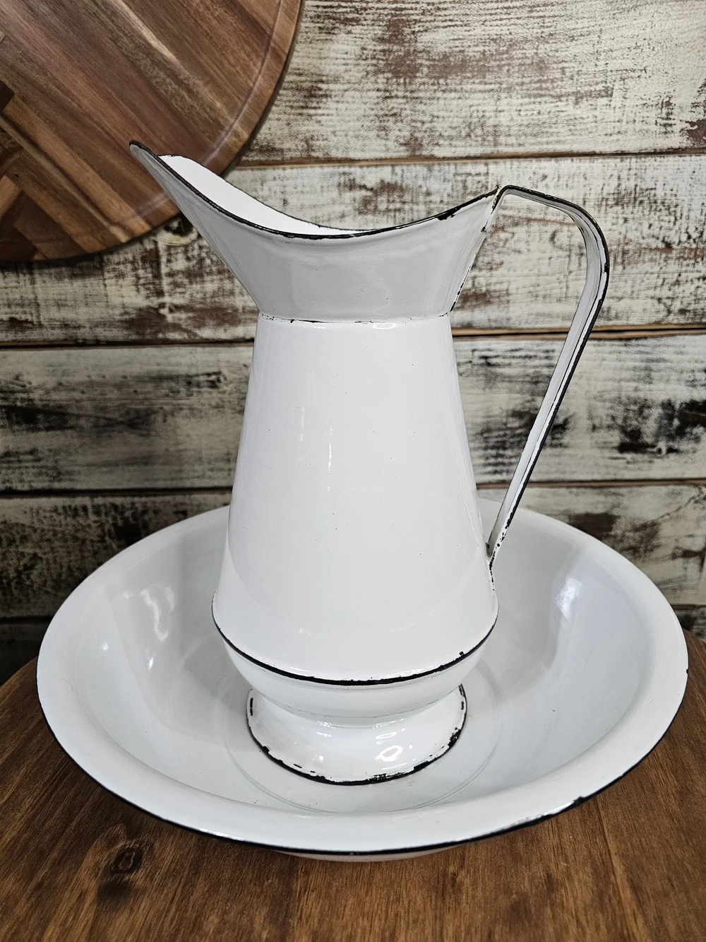 N/A retro white