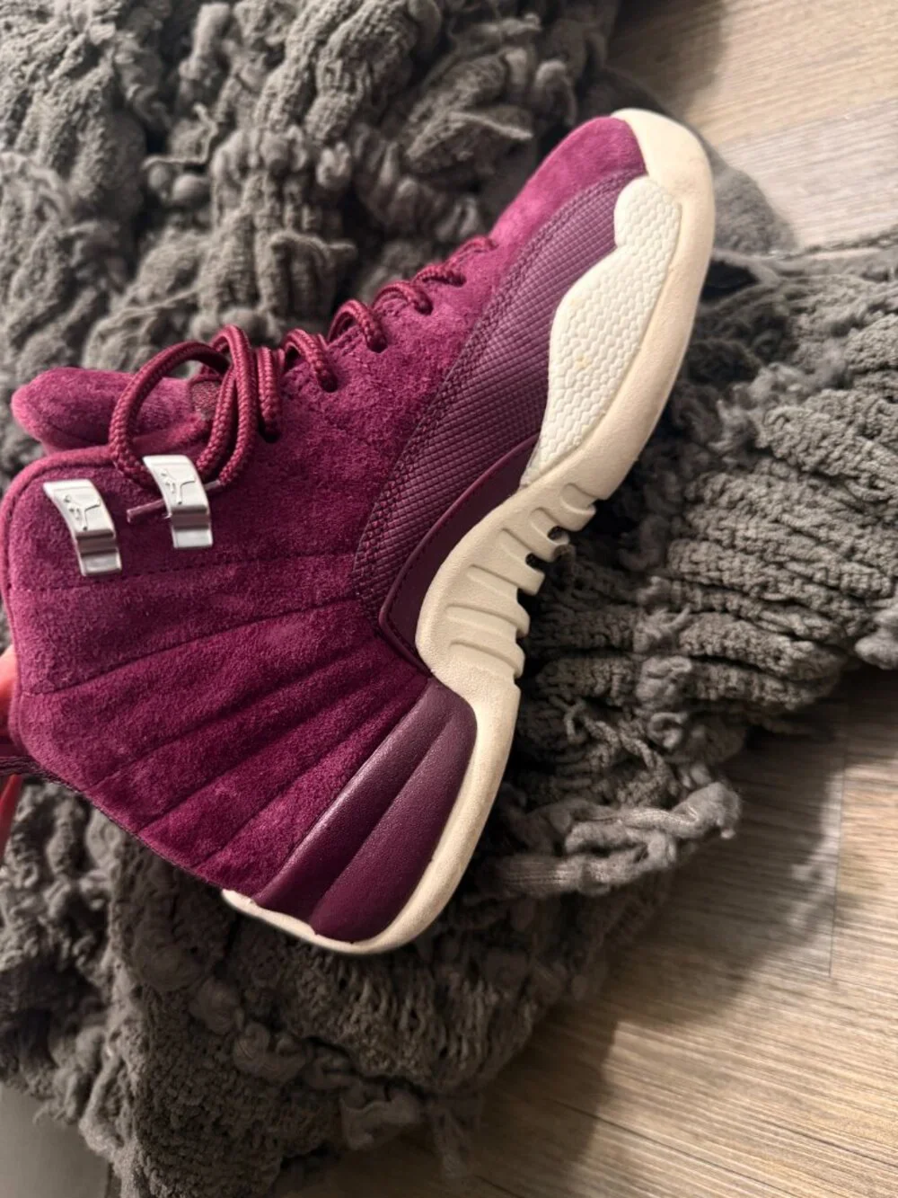 Air Jordan 12 Retro Bordeaux Size 4Y air jordan