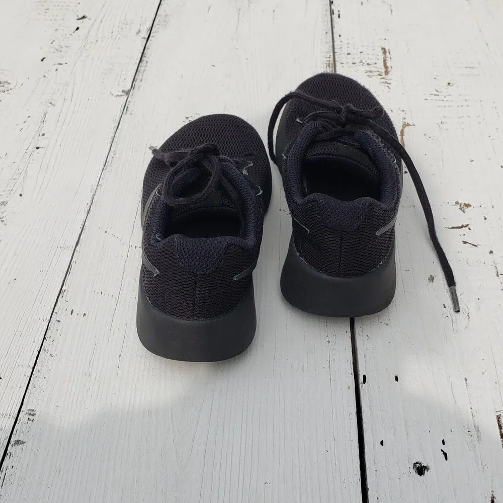 Nike tanjun little