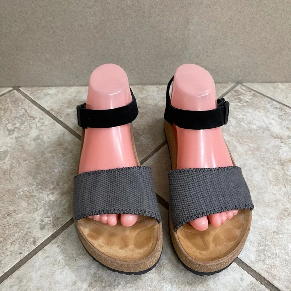 Papillio by modern sandals