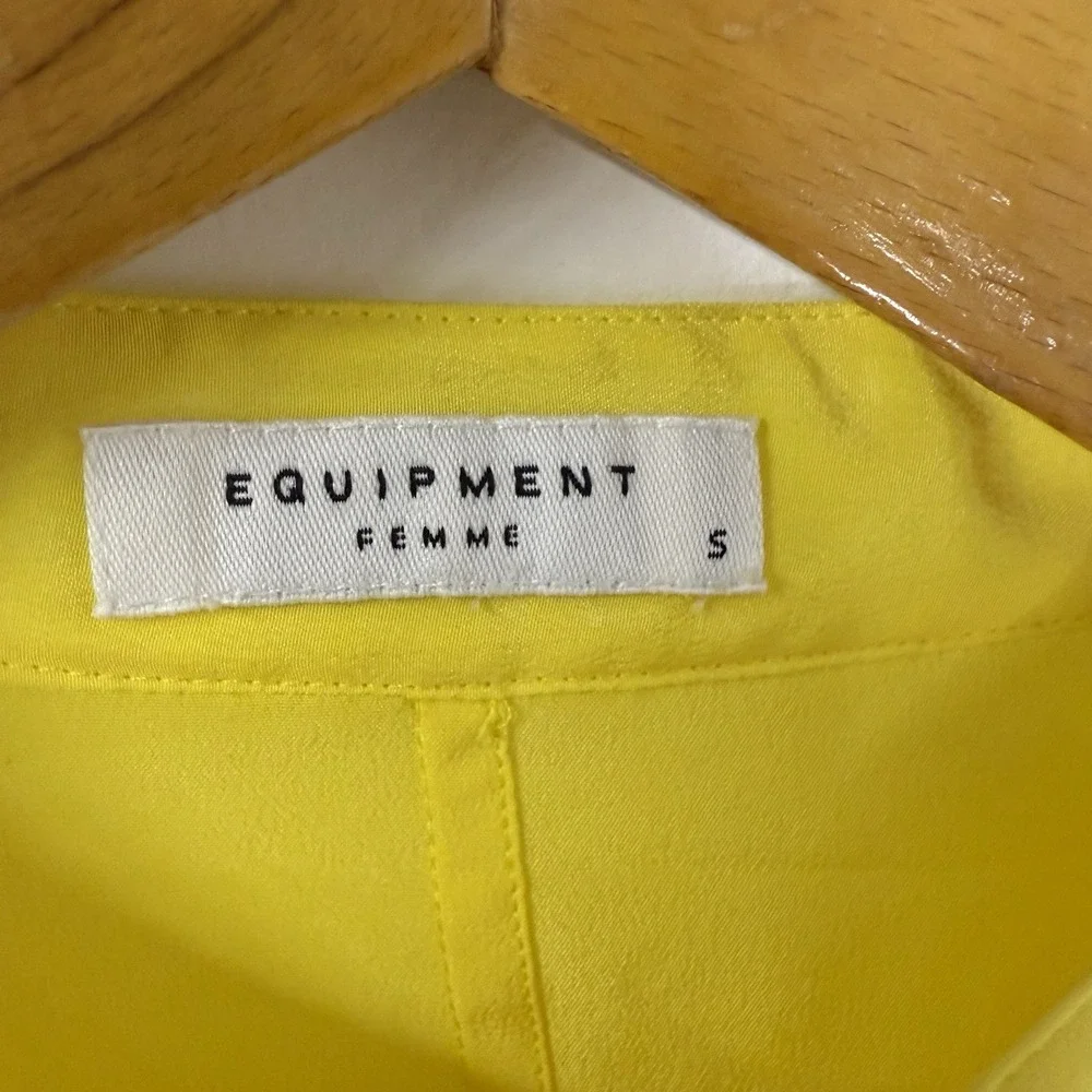 EQUIPMENT Women's Slim Signature‎ Silk Blouse in Yellow 2 Pockets $258 Size S