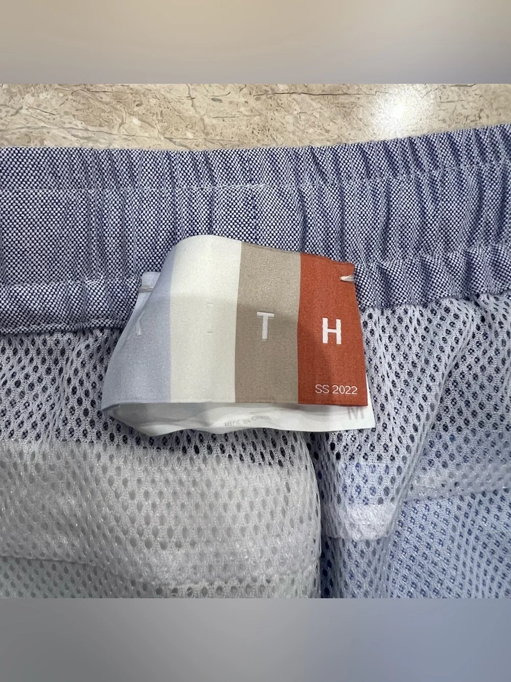 Kith medium