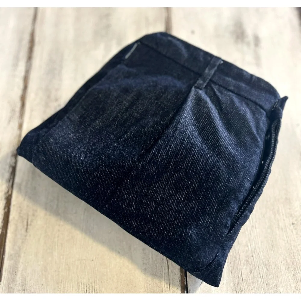 Armani Exchange AX Pleaded Button Fly‎ Fixed Cuff Women's Jeans Sz 31 Authentic