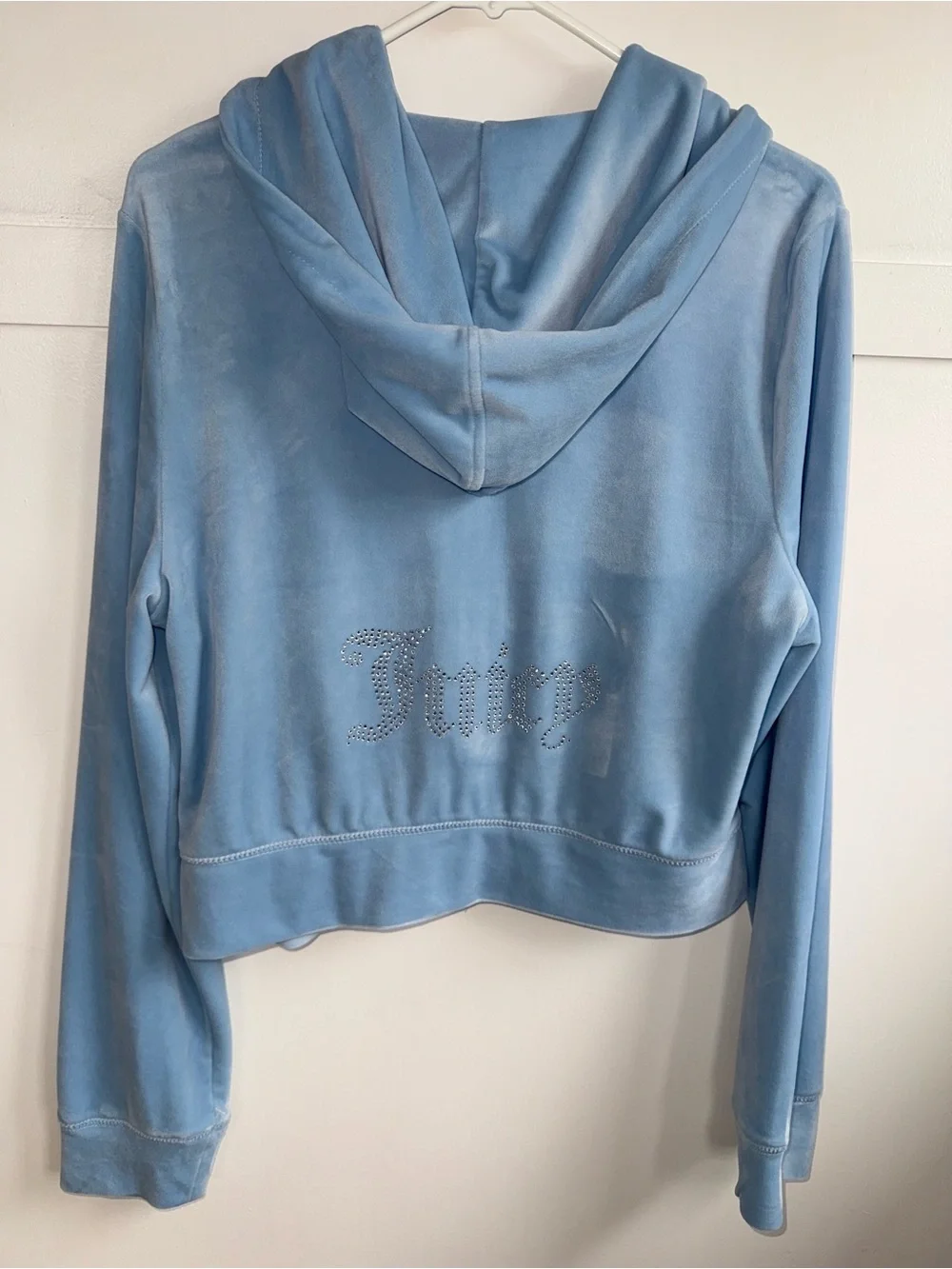 Juicy Couture fabric relaxed features