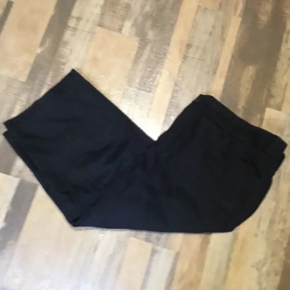 St. John’s Bay Black Crop Pants Women’s Size 16