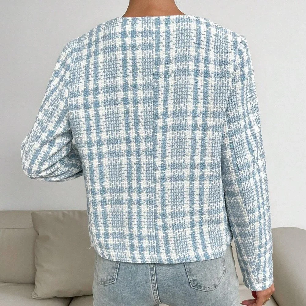 . • 100% polyester