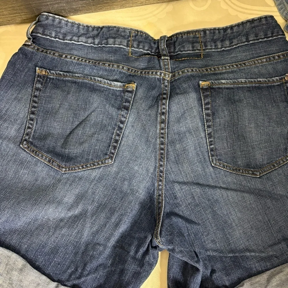 Eddie Bauer by dark