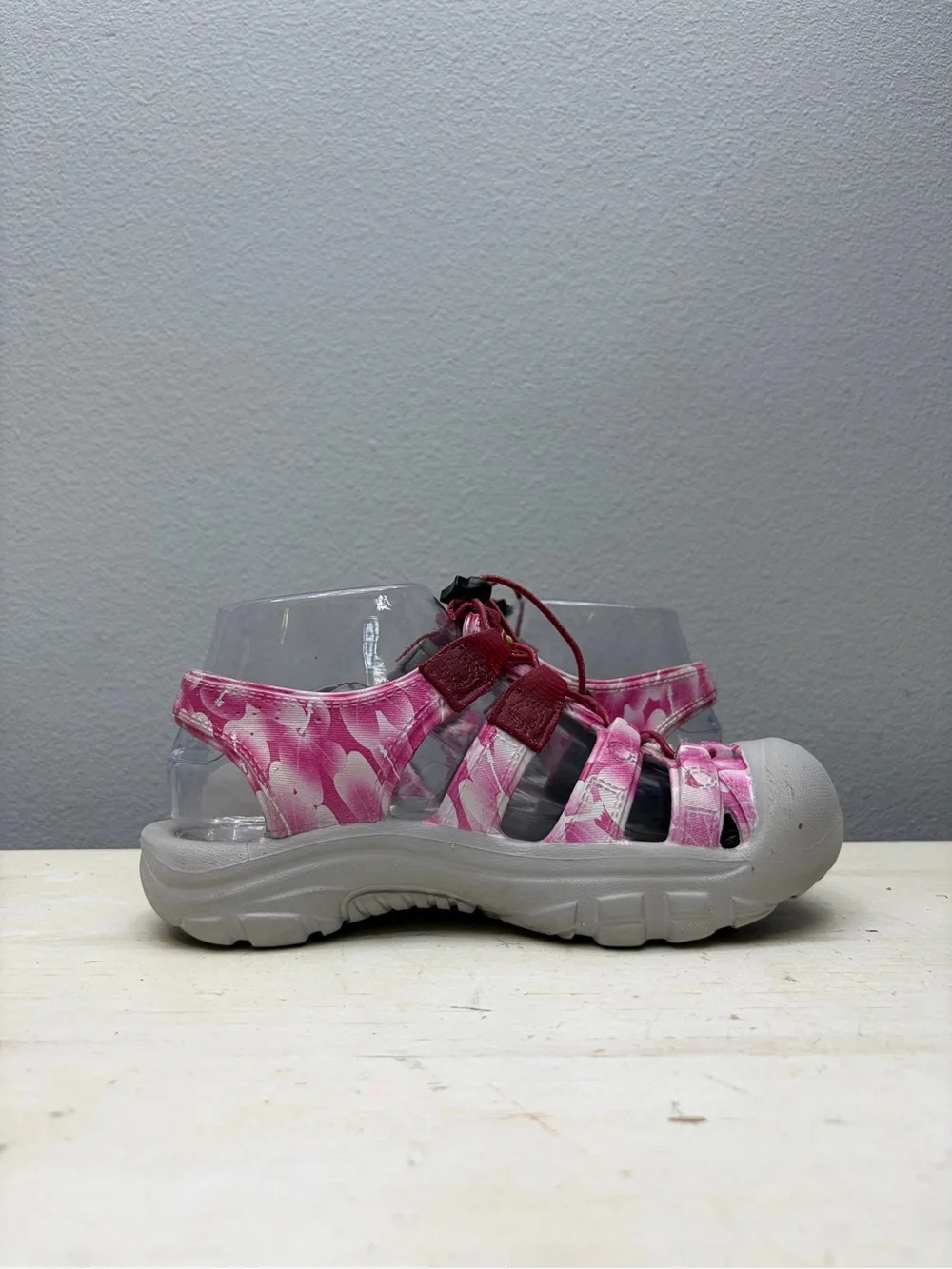 Keen Pink Rubber Newport H2 Fisherman Sandals Size 3 Girls