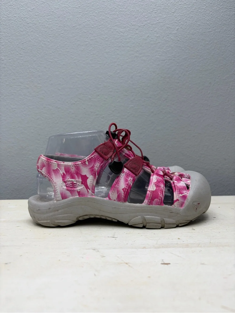 Keen Pink Rubber Newport H2 Fisherman Sandals Size 3 Girls