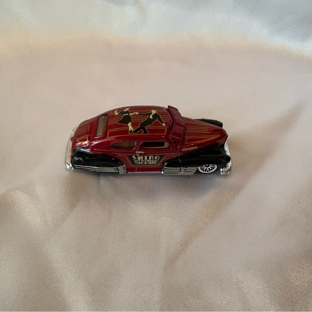 Mattel • Hot Wheels ‘47 Chevy Fleetline “Swing Big Band”‎