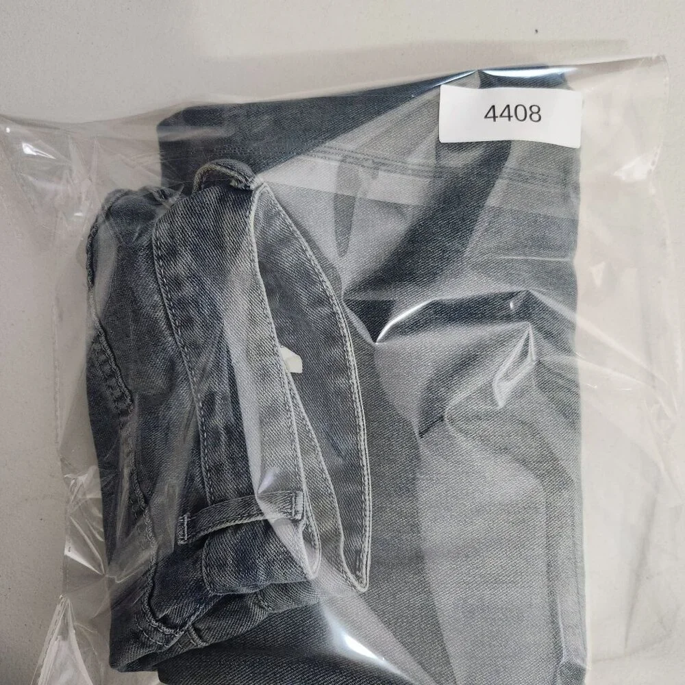 Womens Washed Blue Denim Crop Jeans XS Relaxed Fit Stretch Made In China