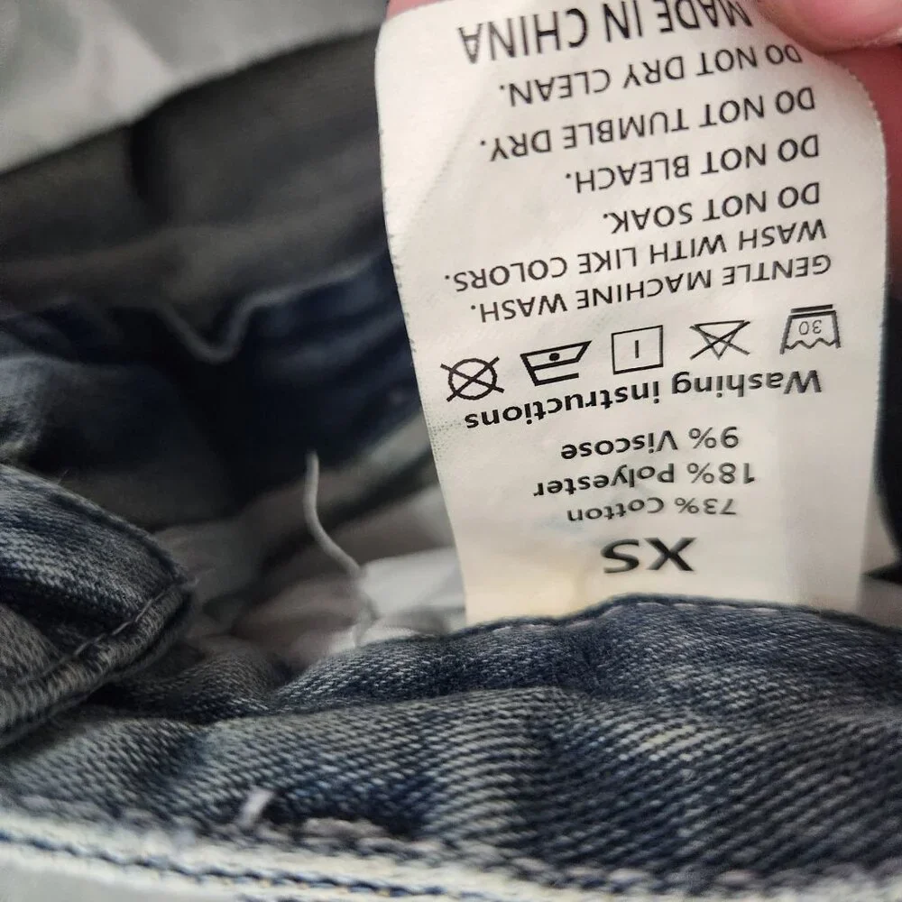 Womens Washed Blue Denim Crop Jeans XS Relaxed Fit Stretch Made In China