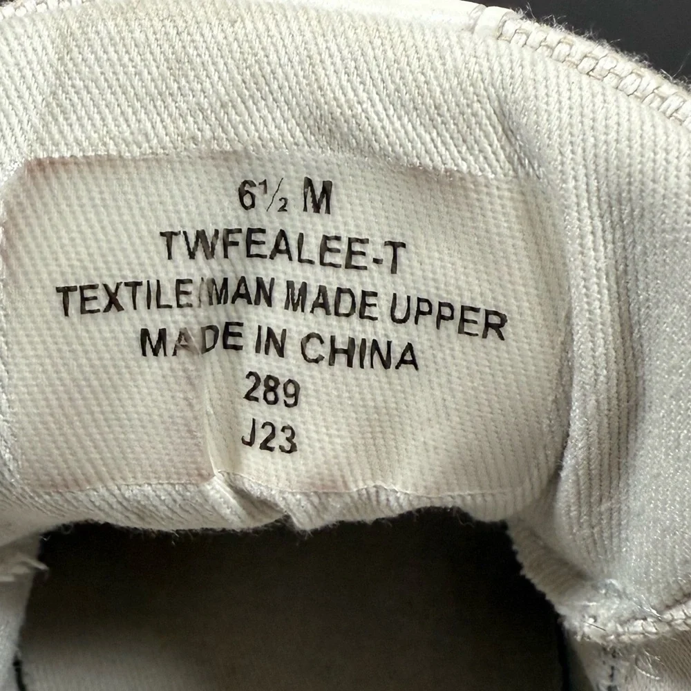 Tommy Hilfiger these tommy