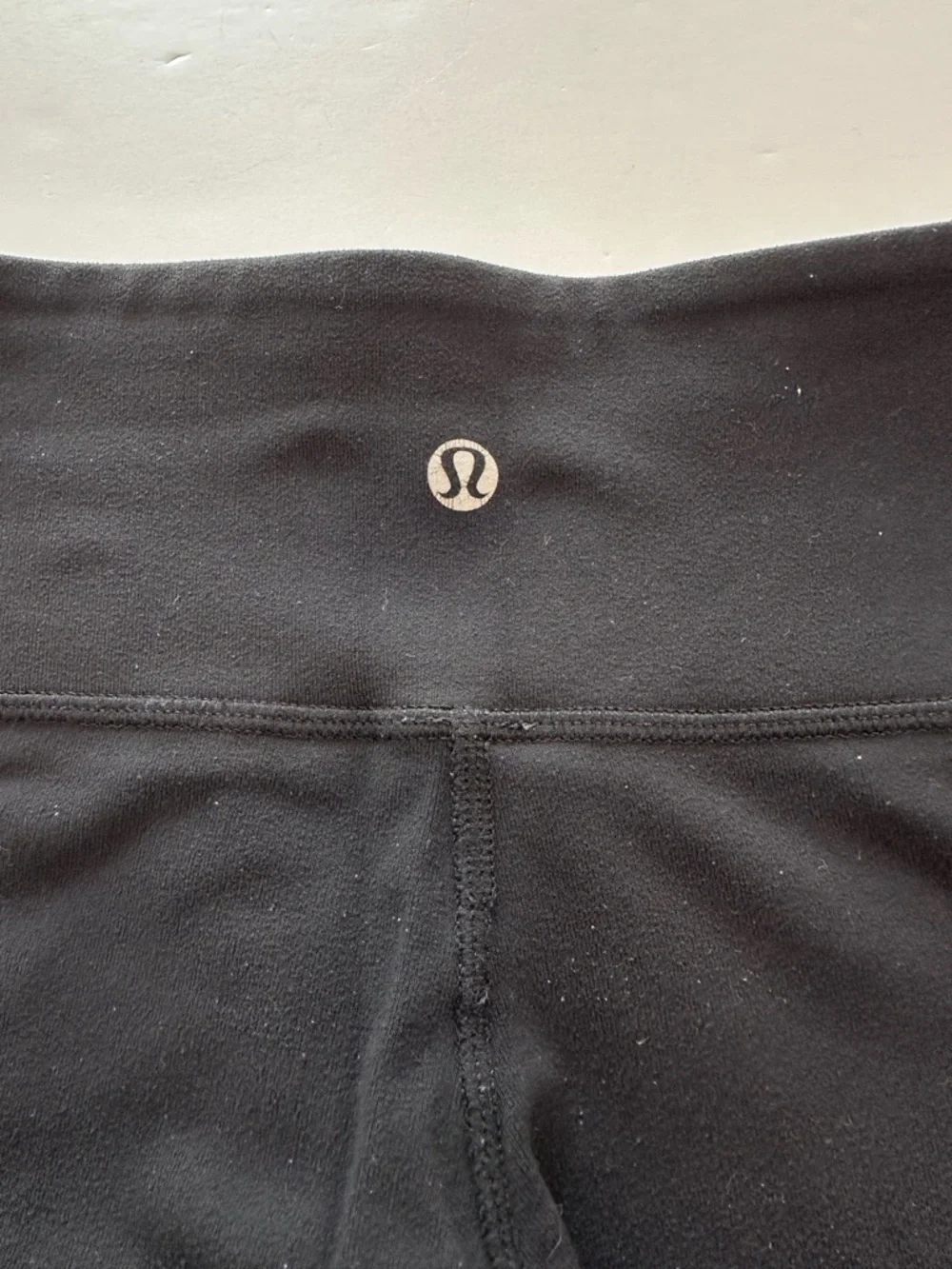 Lululemon Cropped Leggings Black Stretch Athletic Tights Women’s Size 2