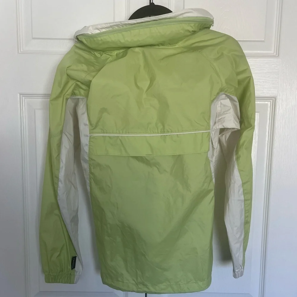 Columbia light green