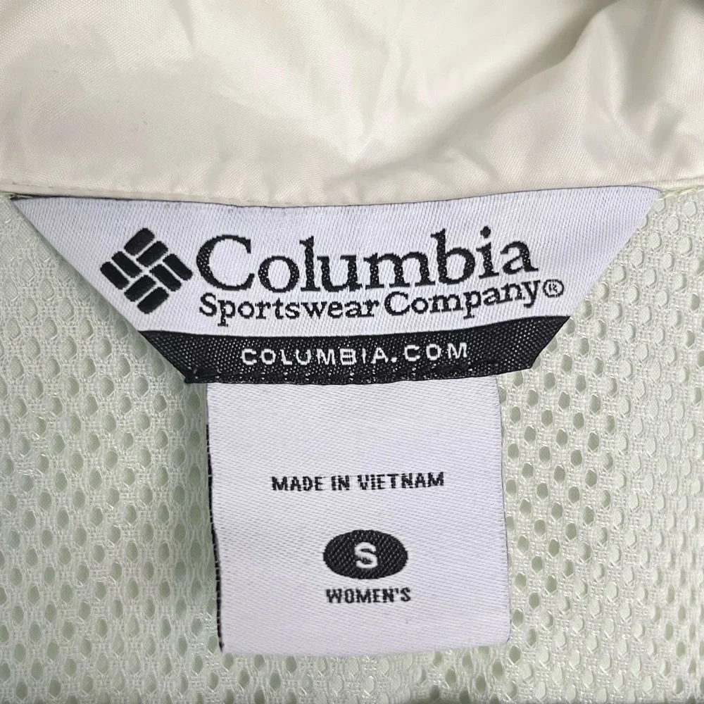 Columbia light green