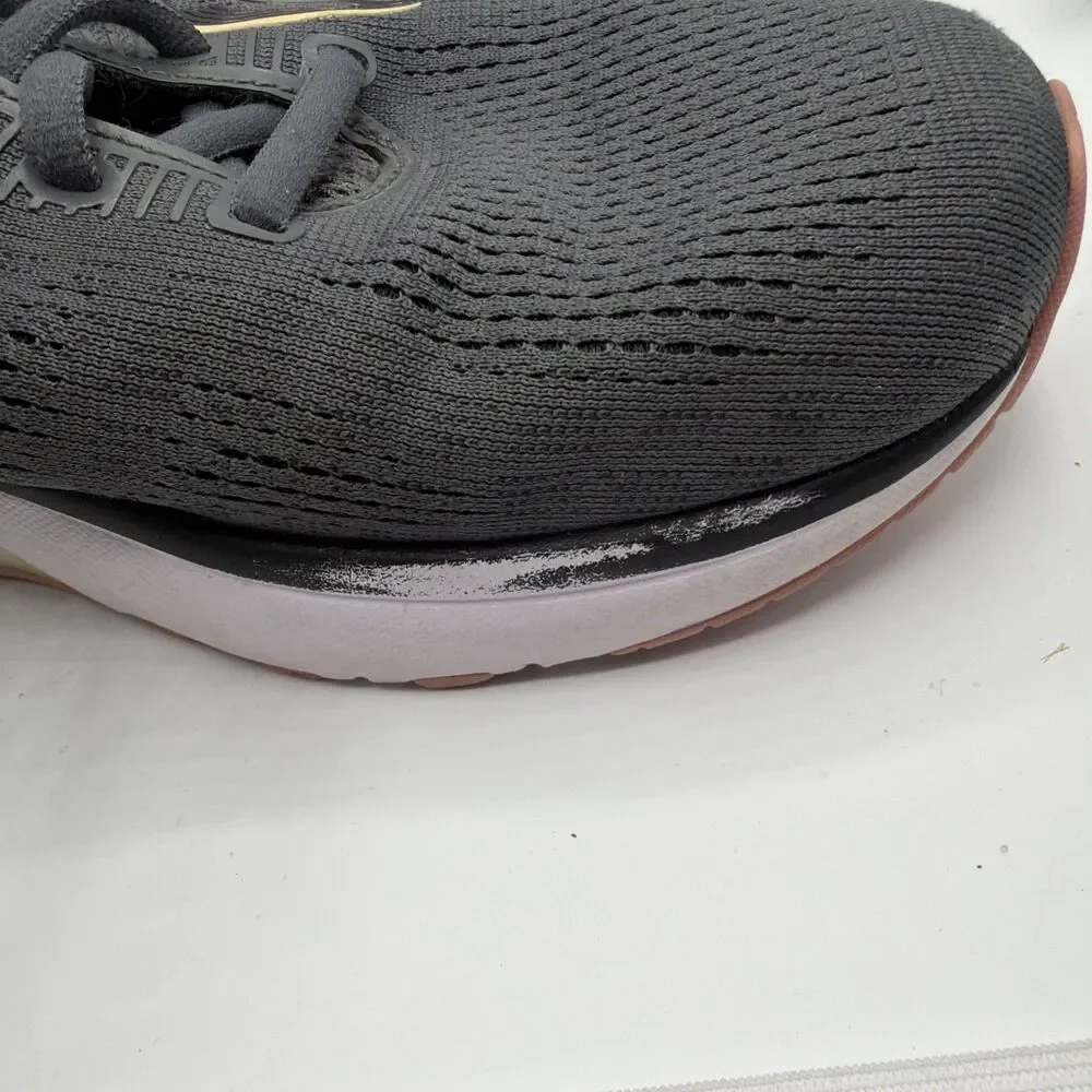 Saucony 10 sneakers see