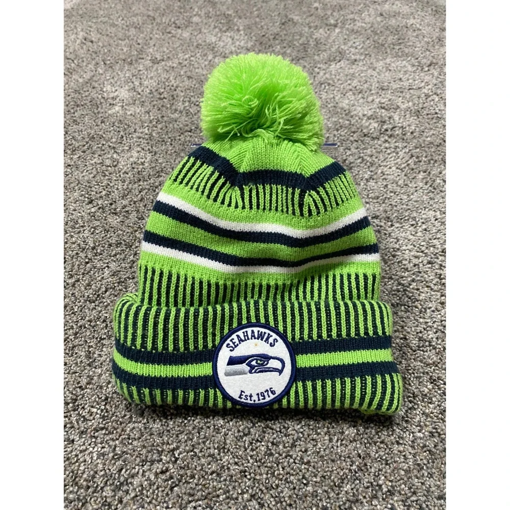 New Era Beanie Youth OSFM Green Excellent Seattle Seahawks NFL Pom Knit Hat